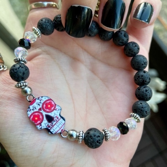 π΄β SALE ! red dot items are 2 for $25 . Bundle more than 3 and its $10 each π - Picture 3 of 13